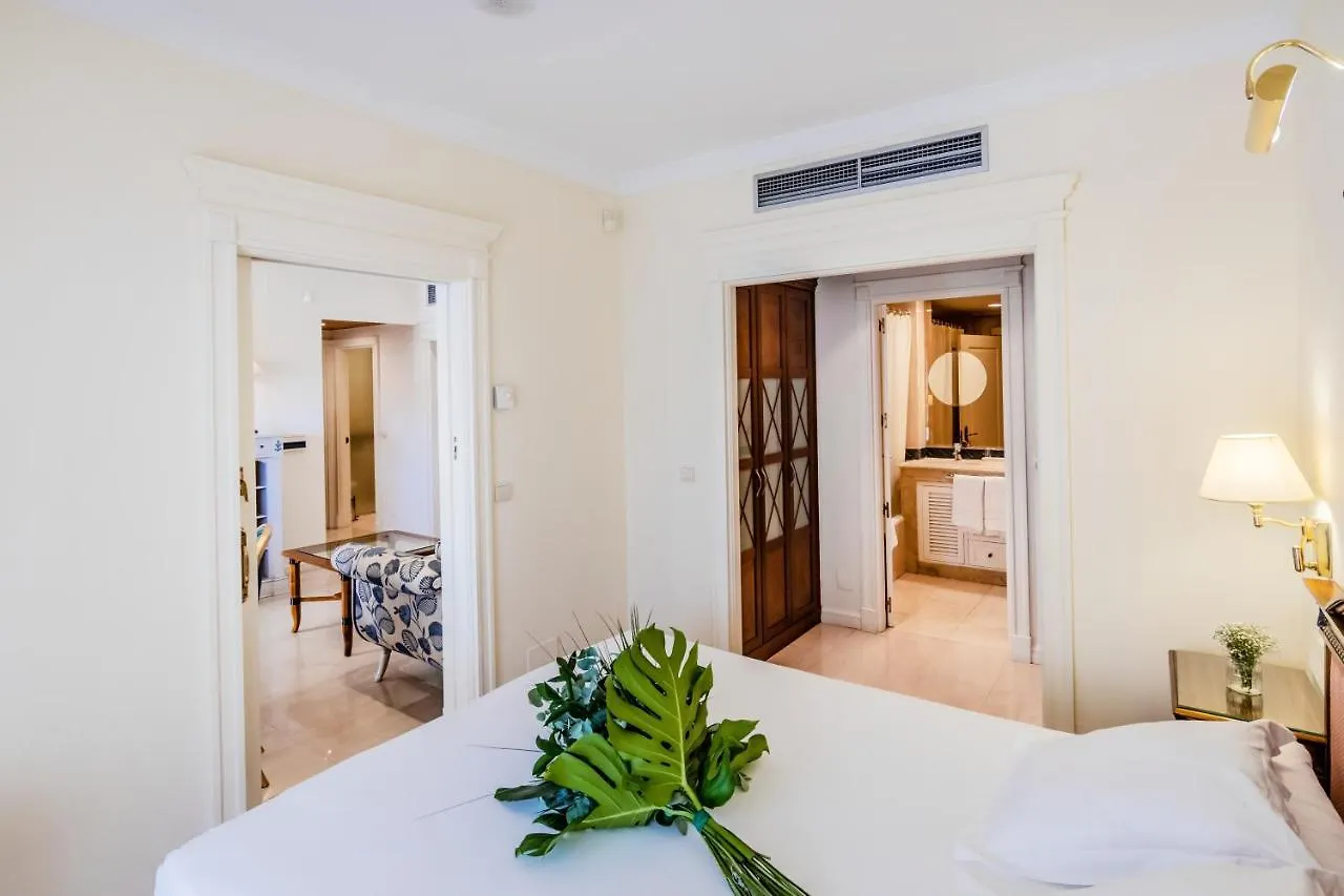Апартаменты Guadalpin Suites Марбелья Испания