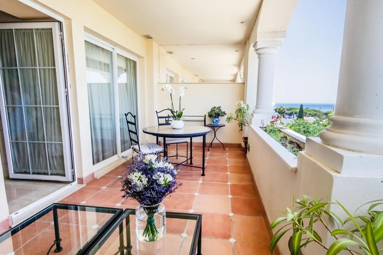 Апартаменты Guadalpin Suites Марбелья Испания