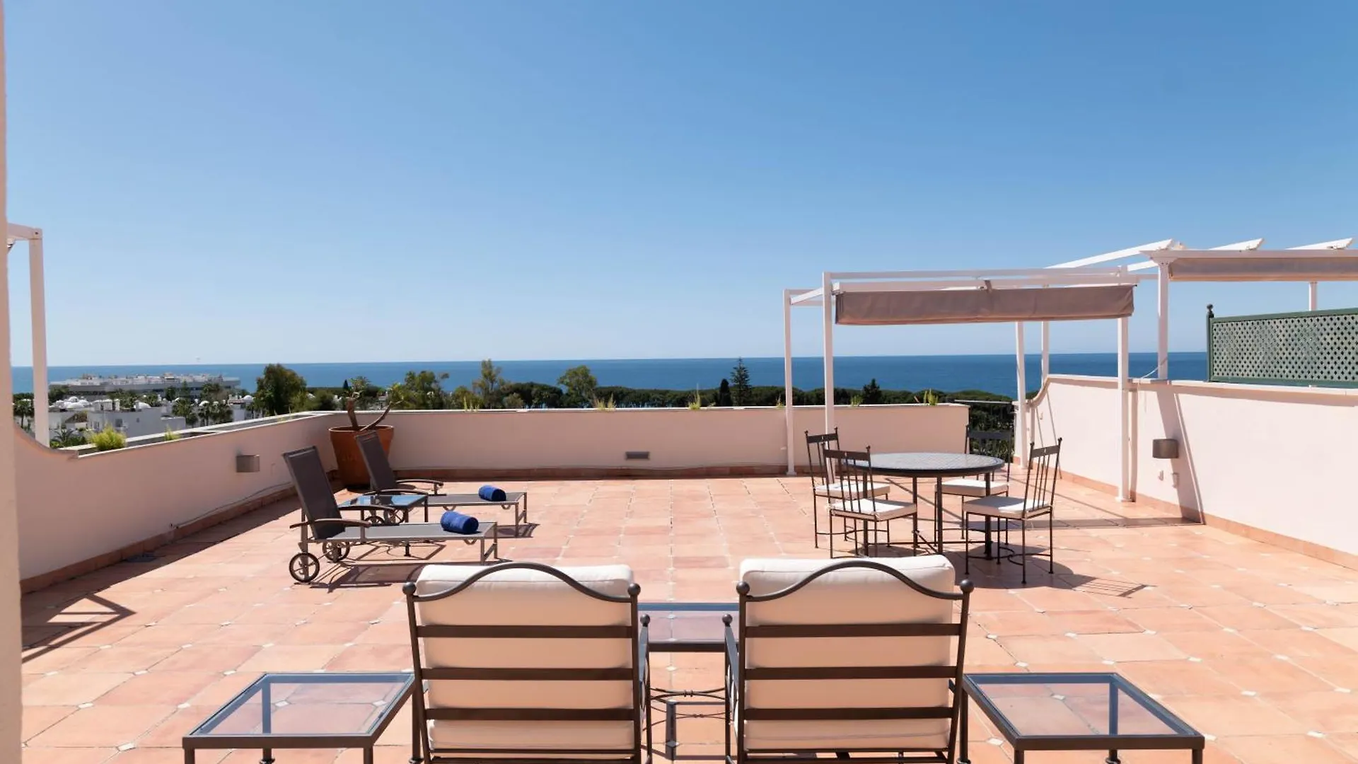 Guadalpin Suites Марбелья Апартаменты